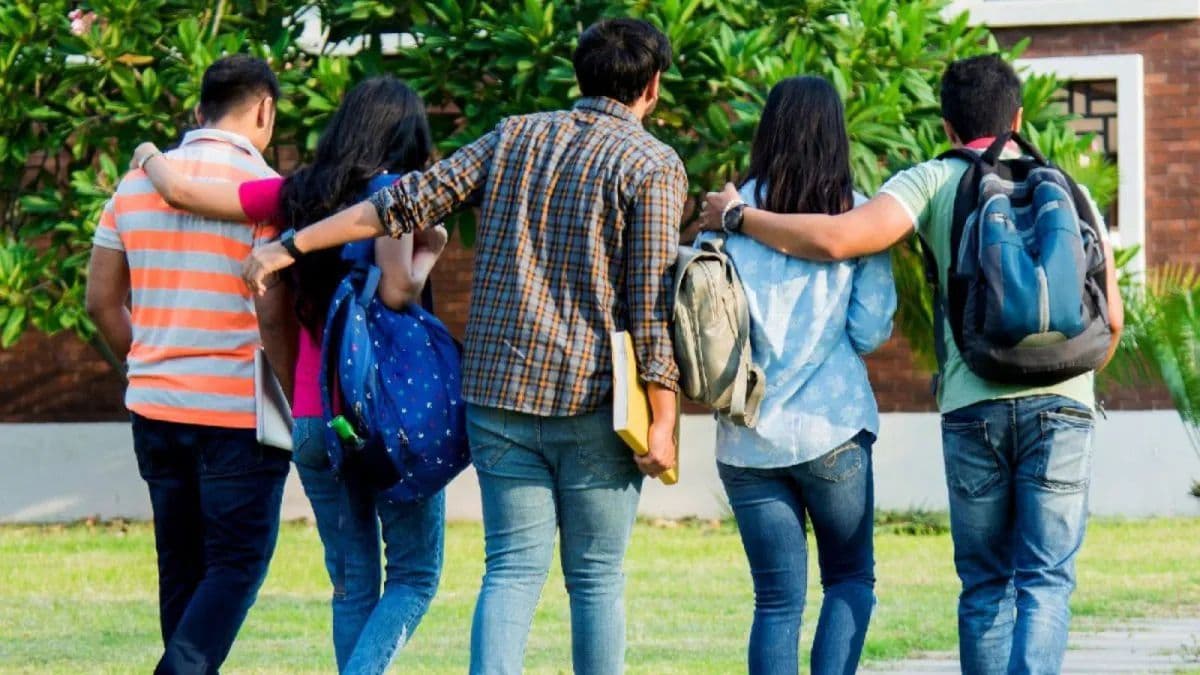 Students learning together